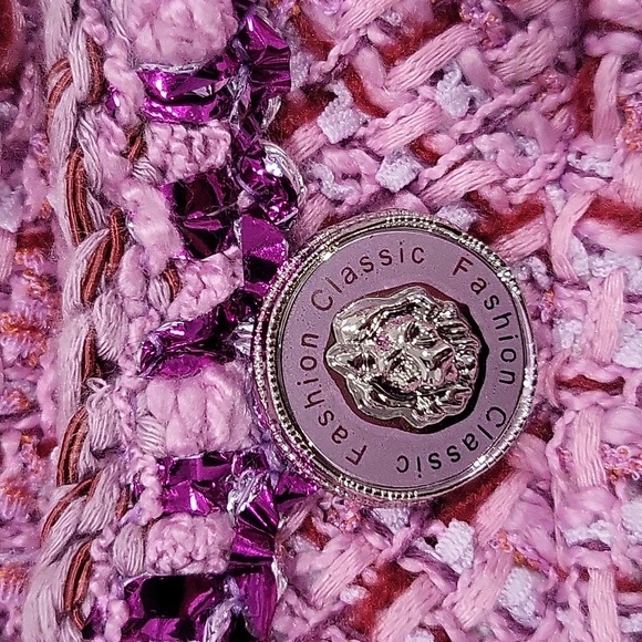 Chanel vest - Picture 4 of 4